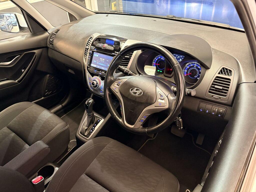 Hyundai Ix20 1.6 Active Hatchback Euro 5 123 B Blue #25