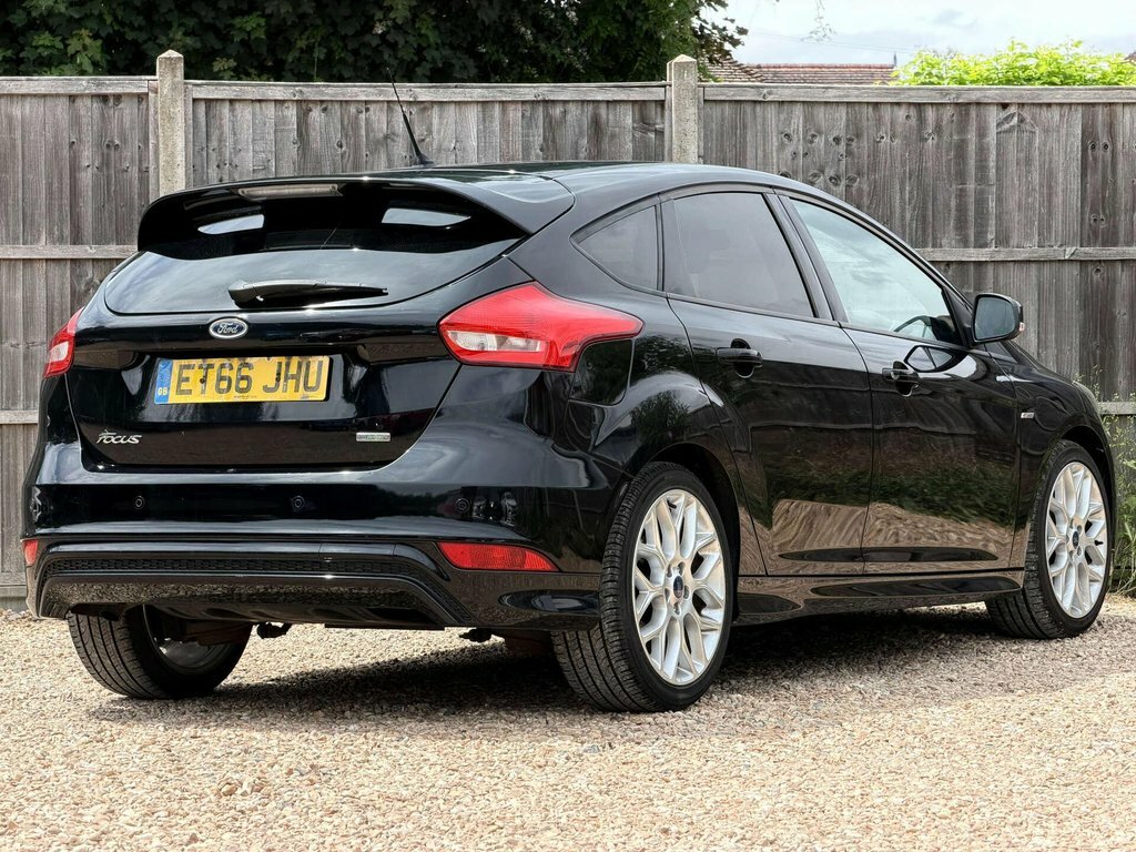 Ford Focus 1L St-line Black #3