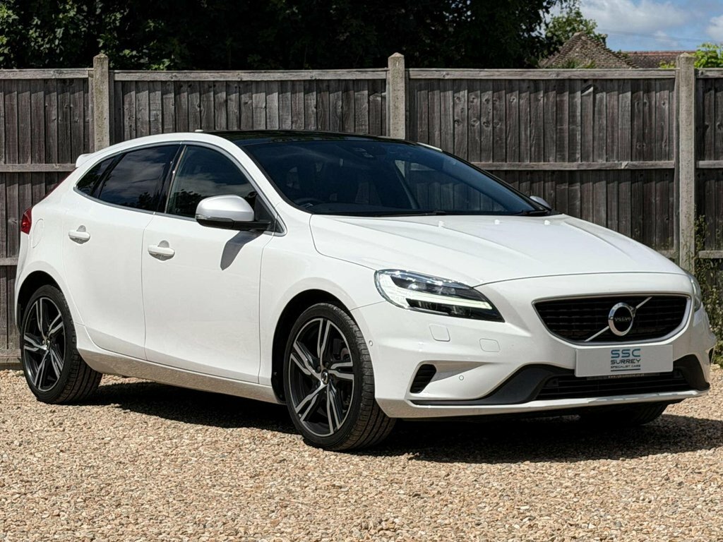 Volvo V40 1.5L R-design Pro White