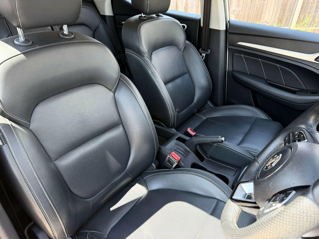 MG ZS 1.5L Exclusive Silver #5