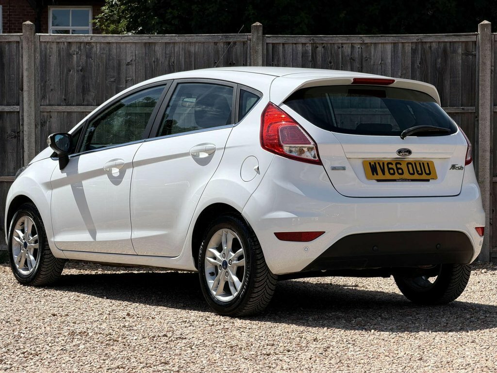 Ford Fiesta 1L Zetec WV66OUU White #4
