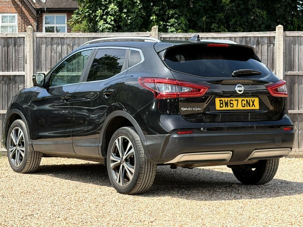 Nissan Qashqai 1.2L N-connecta BW67GNX Black #3