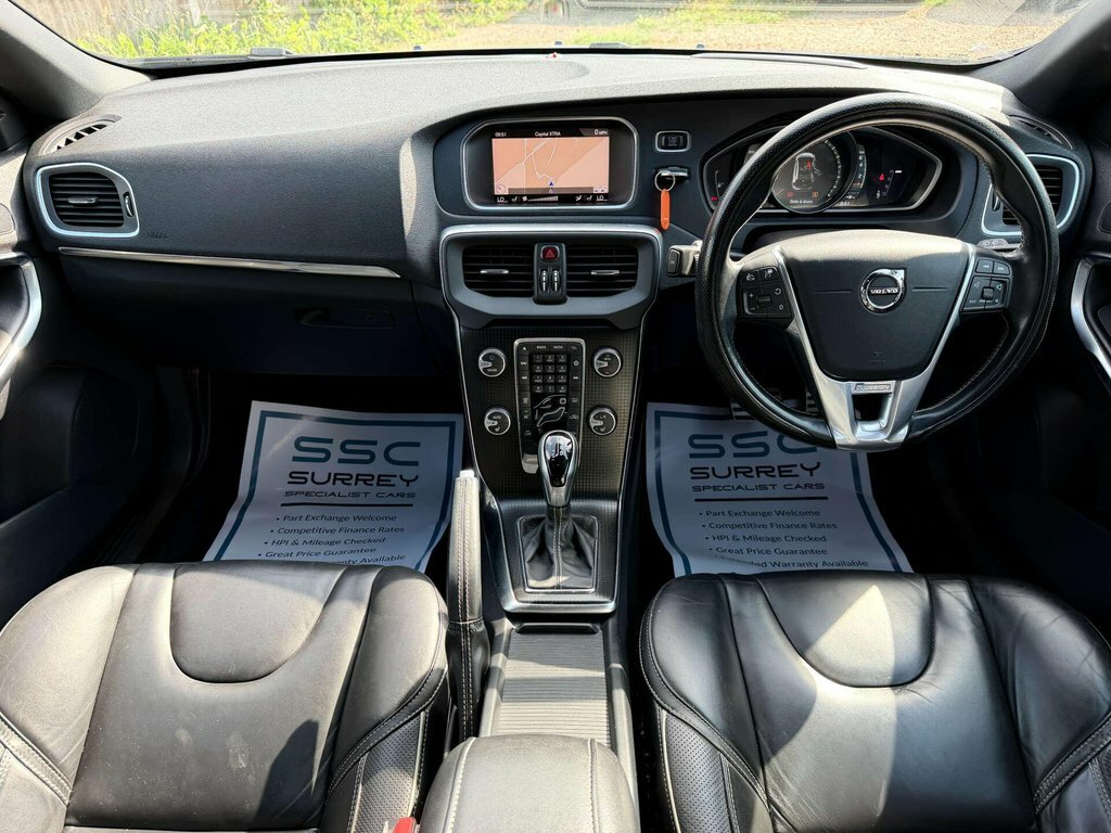 Volvo V40 T2 Momentum - Rear Park Assist, City Safety Black #7