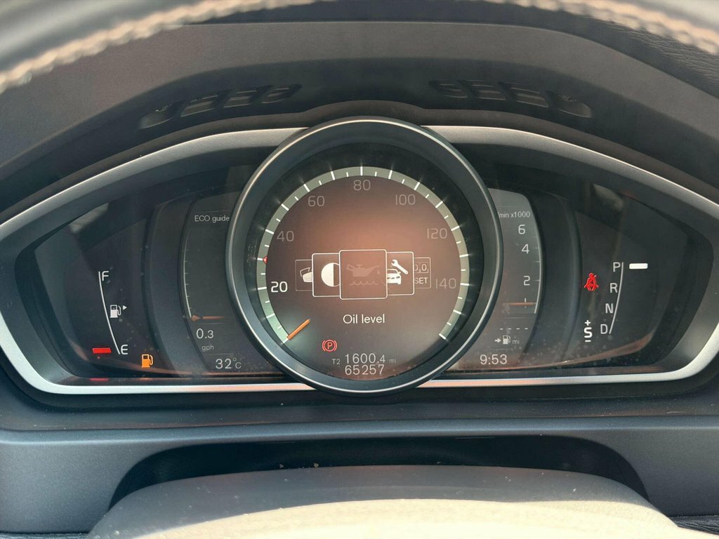 Volvo V40 T2 Momentum - Rear Park Assist, City Safety Black #61