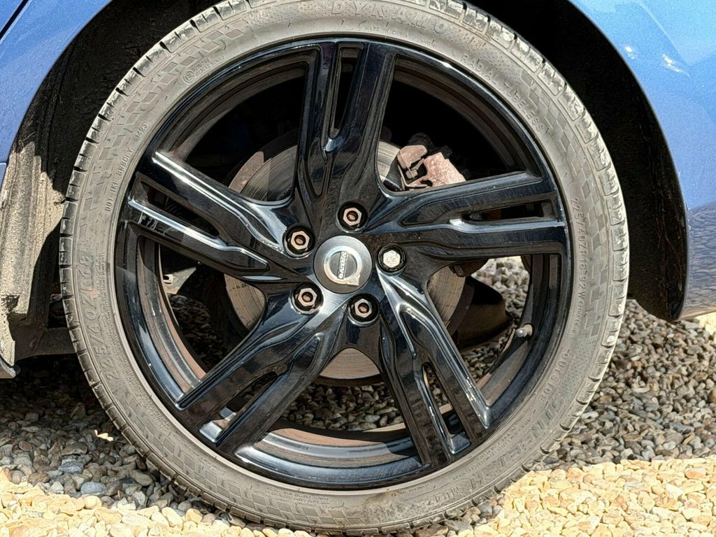 Volvo V40 T2 Momentum - Rear Park Assist, City Safety Black #27