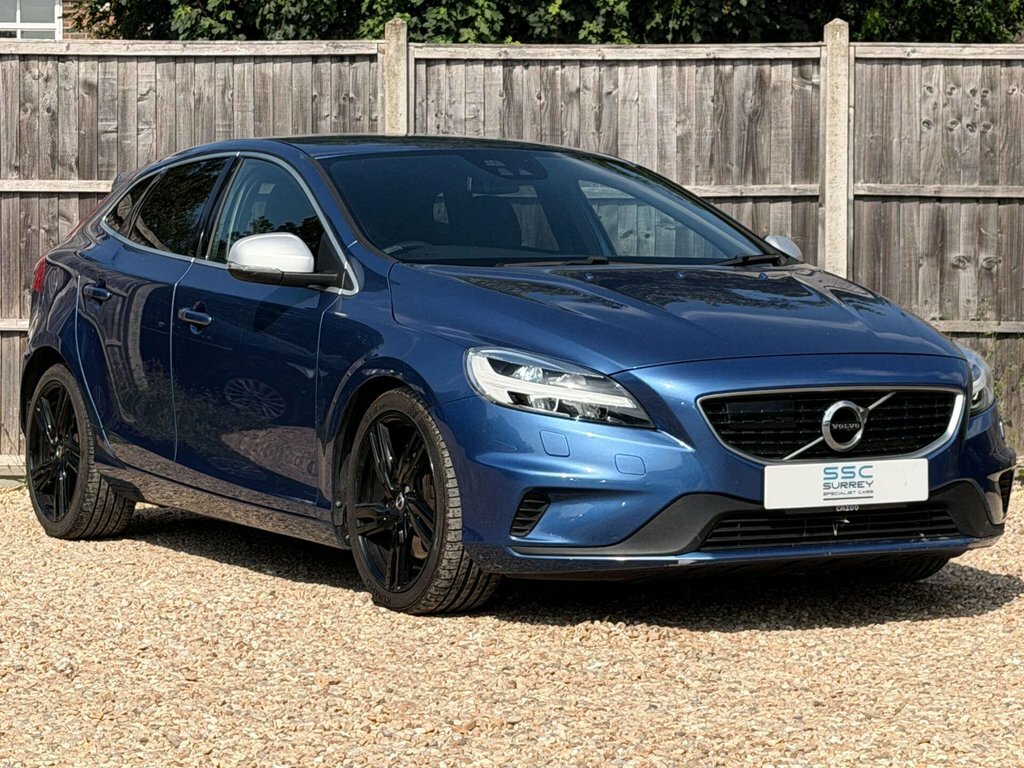 Volvo V40 1.5L R-design Pro Blue