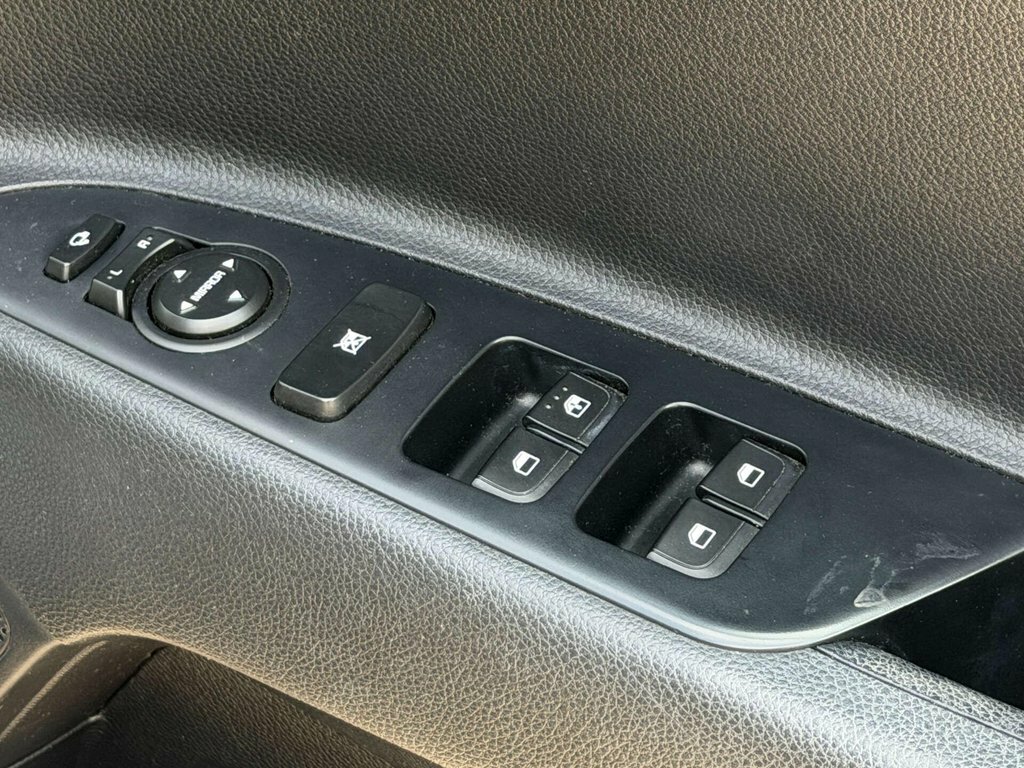 Kia Stonic Grey #45