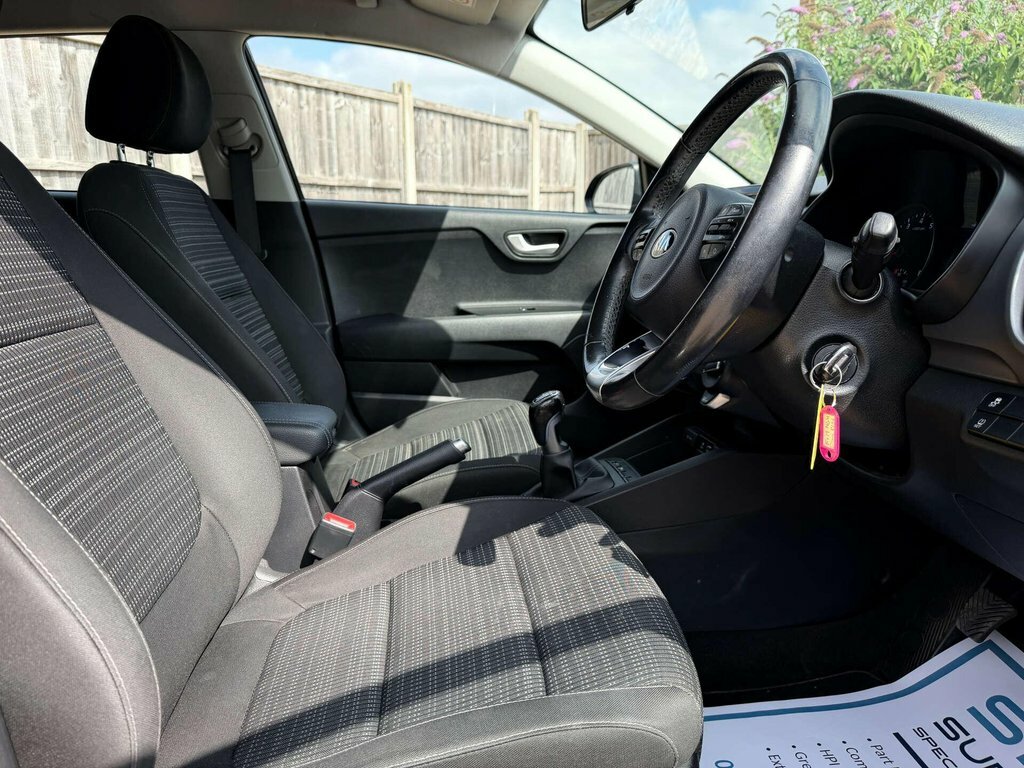 Kia Stonic Grey #29
