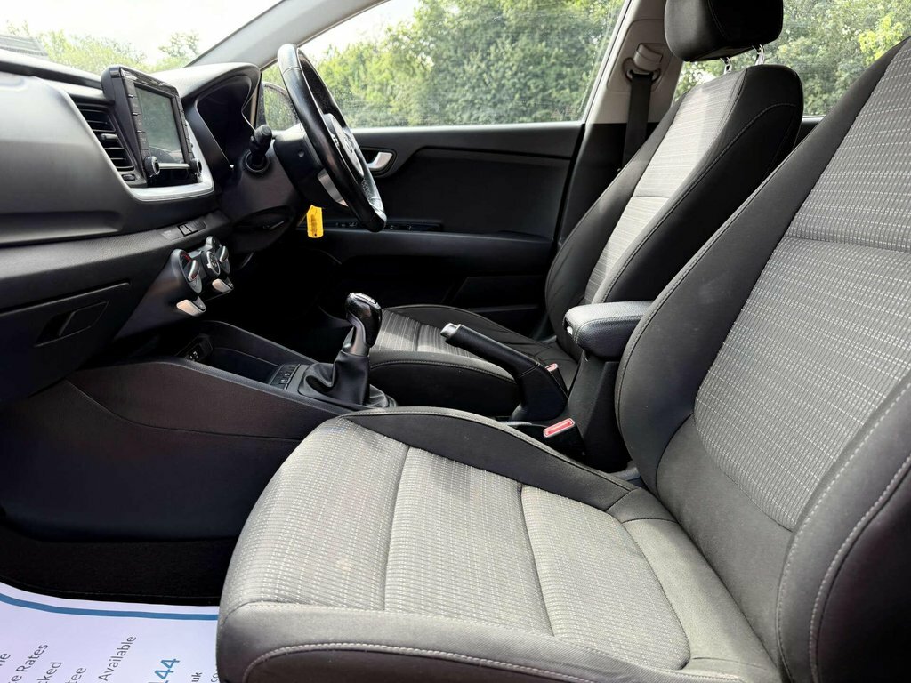 Kia Stonic Grey #31