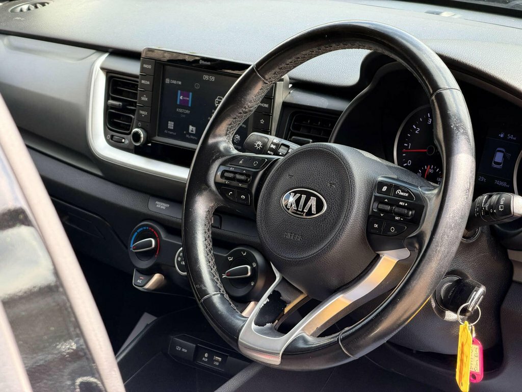Kia Stonic Grey #38