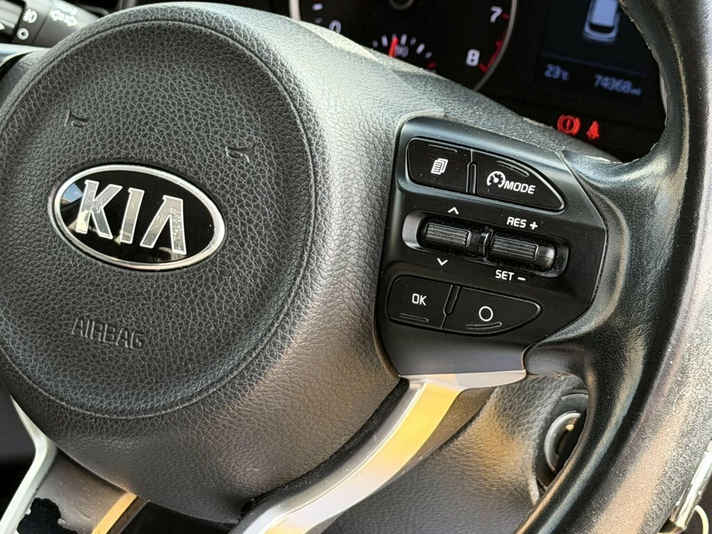 Kia Stonic Grey #39