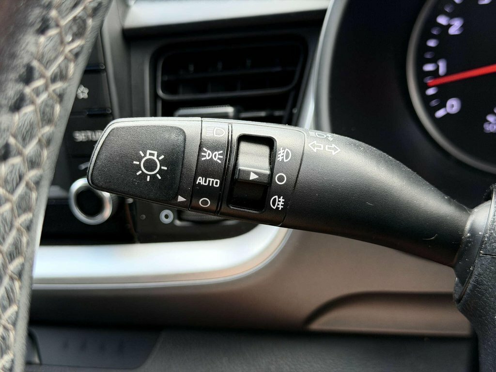 Kia Stonic Grey #41