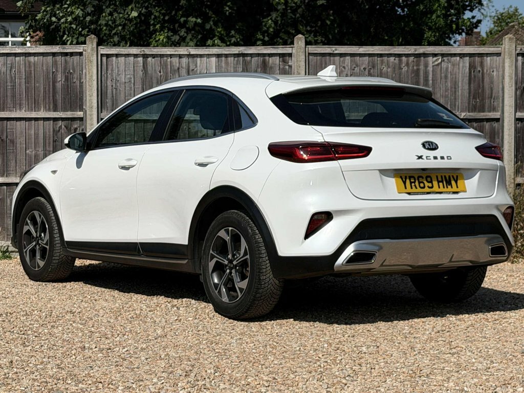 Kia Xceed 1L 2 White #4