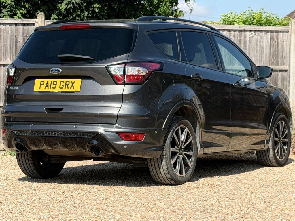 Ford Kuga 2.0 Tdci Ecoblue Vignale Suv Powershift White #3