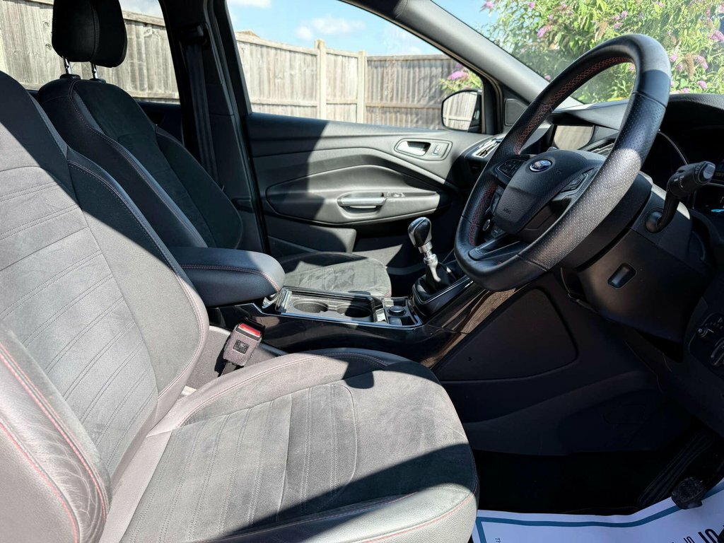 Ford Kuga 2.0 Tdci Ecoblue Vignale Suv Powershift White #5