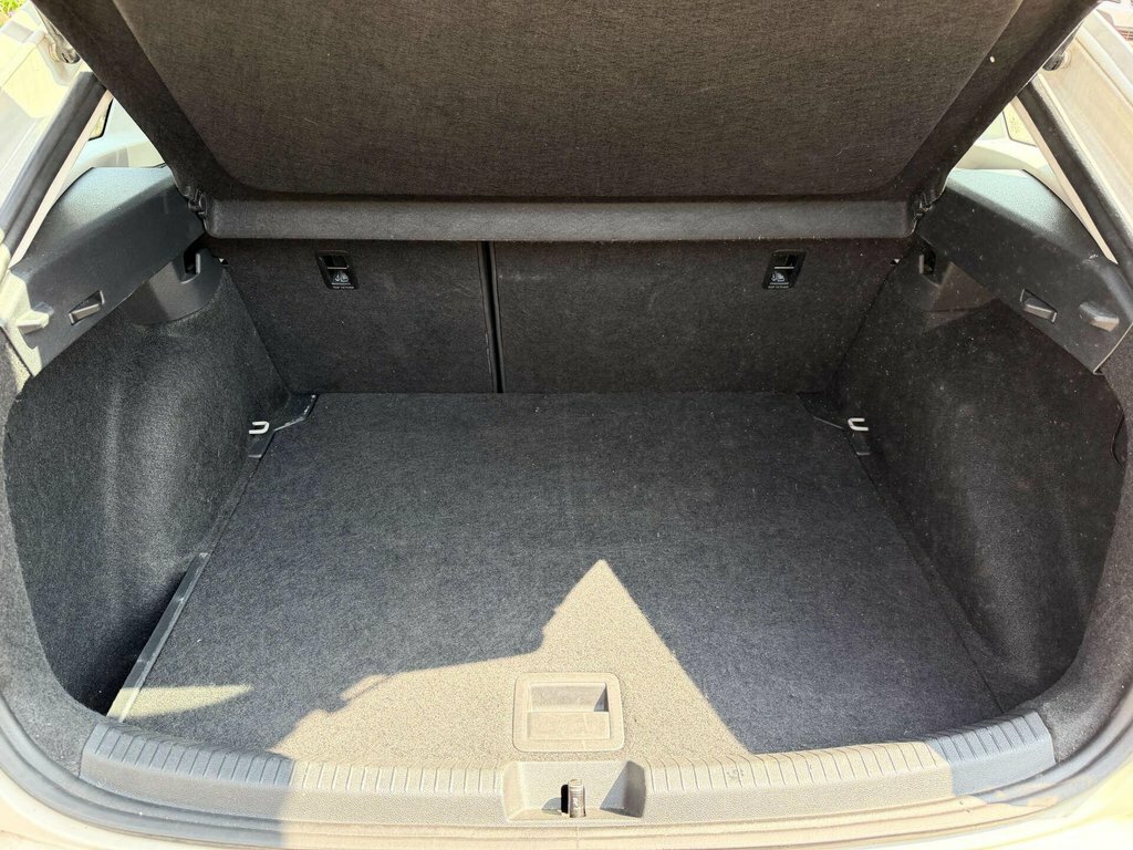 Volkswagen Taigo Hatchback Grey #65