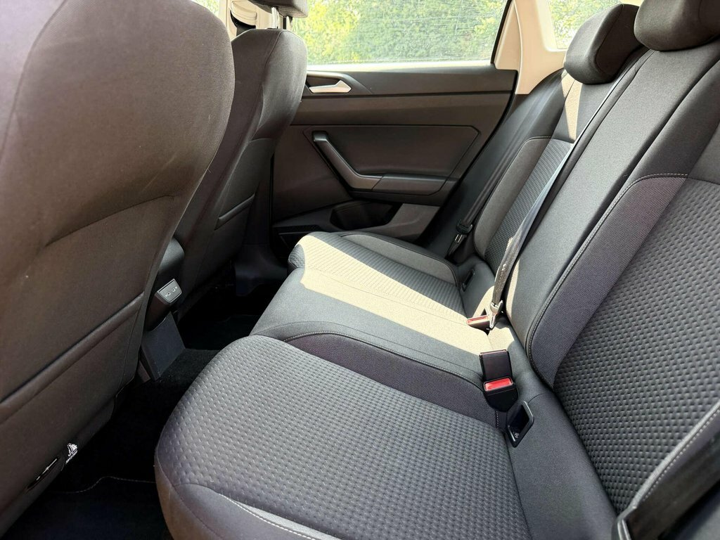 Volkswagen Taigo Hatchback Grey #36
