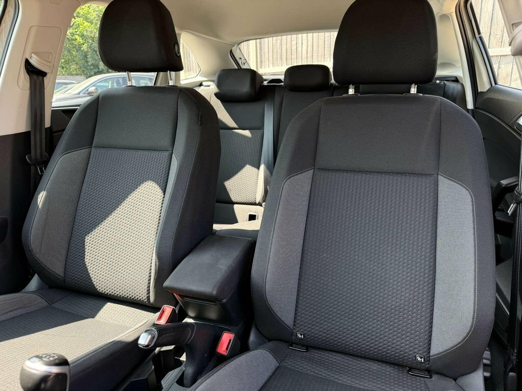 Volkswagen Taigo Hatchback Grey #32