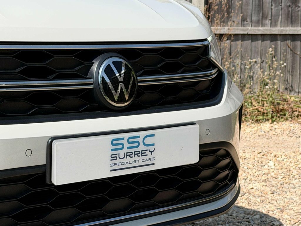Volkswagen Taigo Hatchback Grey #16