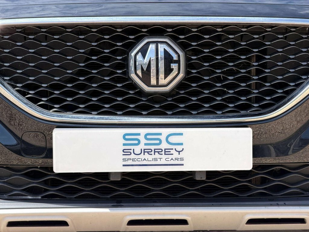 MG ZS Zs Exclusive T White #17