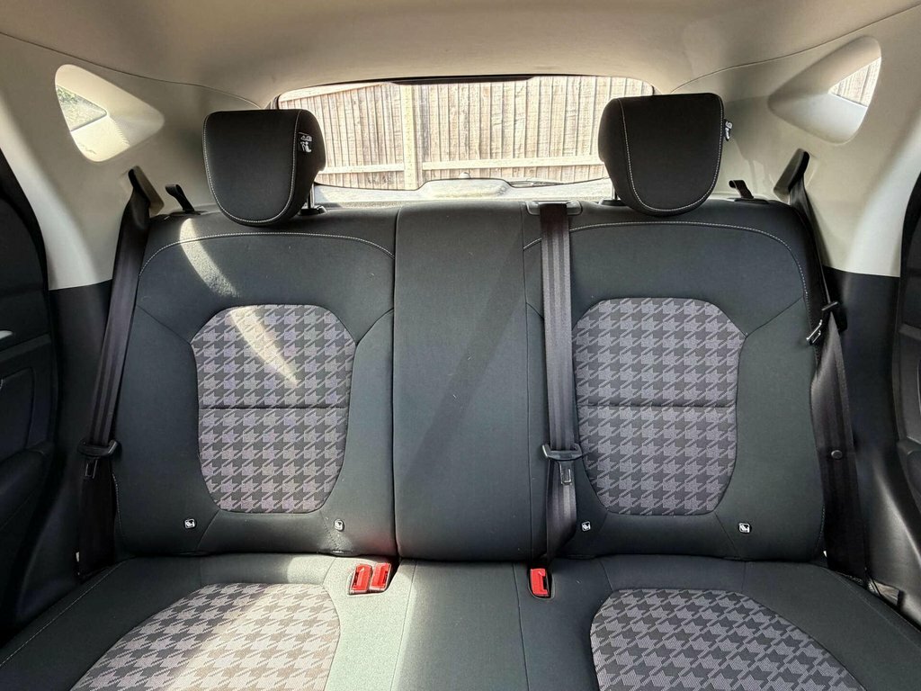 MG ZS Zs Exclusive T White #62