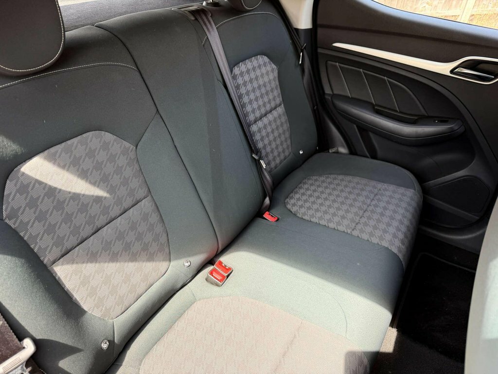 MG ZS Zs Exclusive T White #10