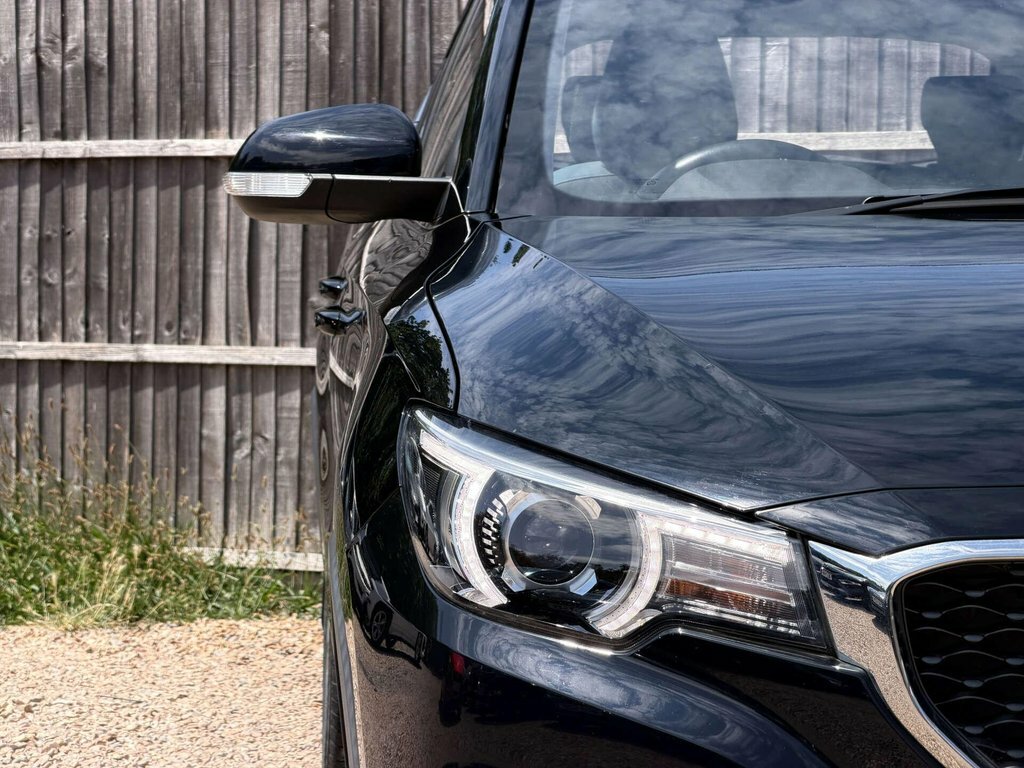 MG ZS Zs Exclusive T White #18