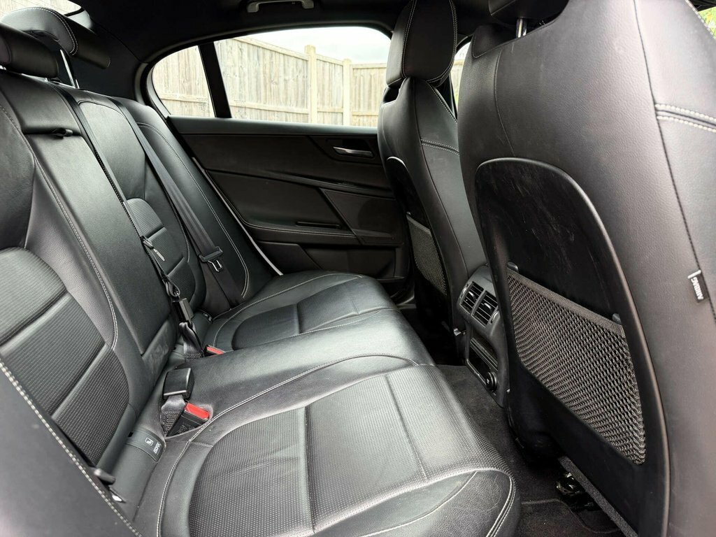Jaguar XE R-sport Grey #35