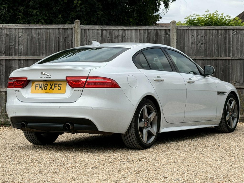 Jaguar XE 2L R-sport White #4