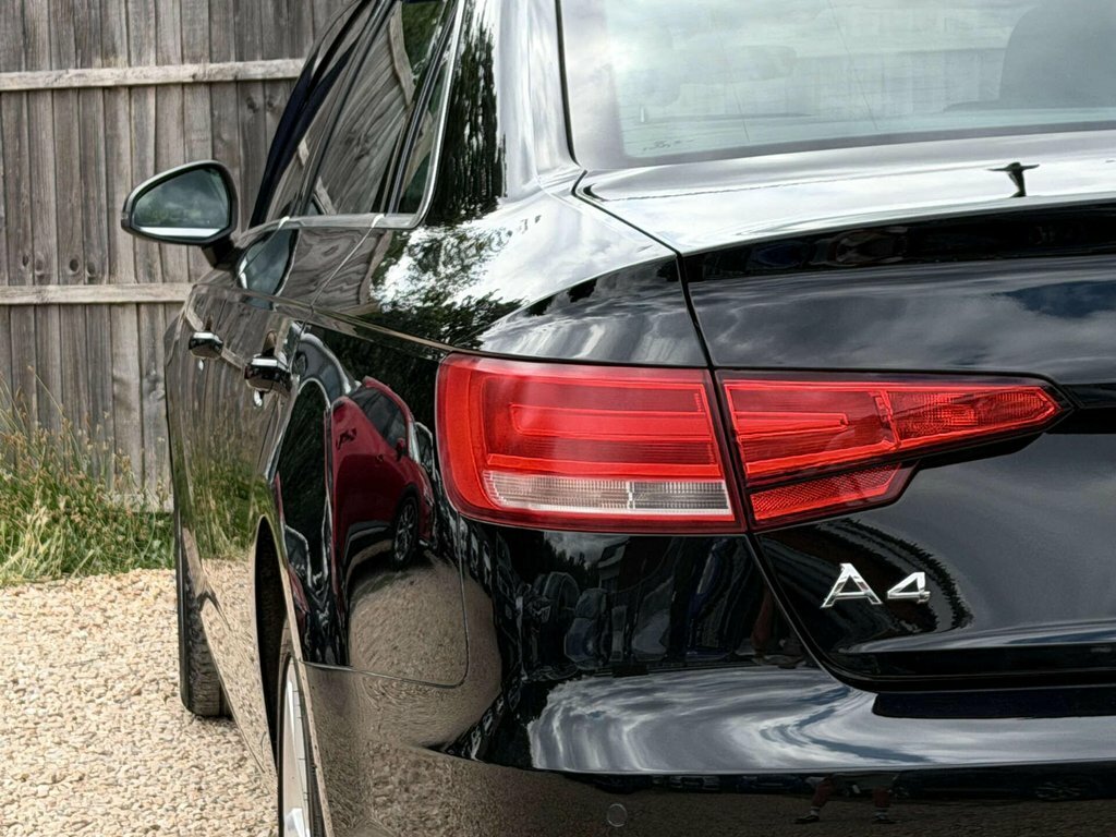 Audi A4 Avant Tdi Ultra Sport Black #24