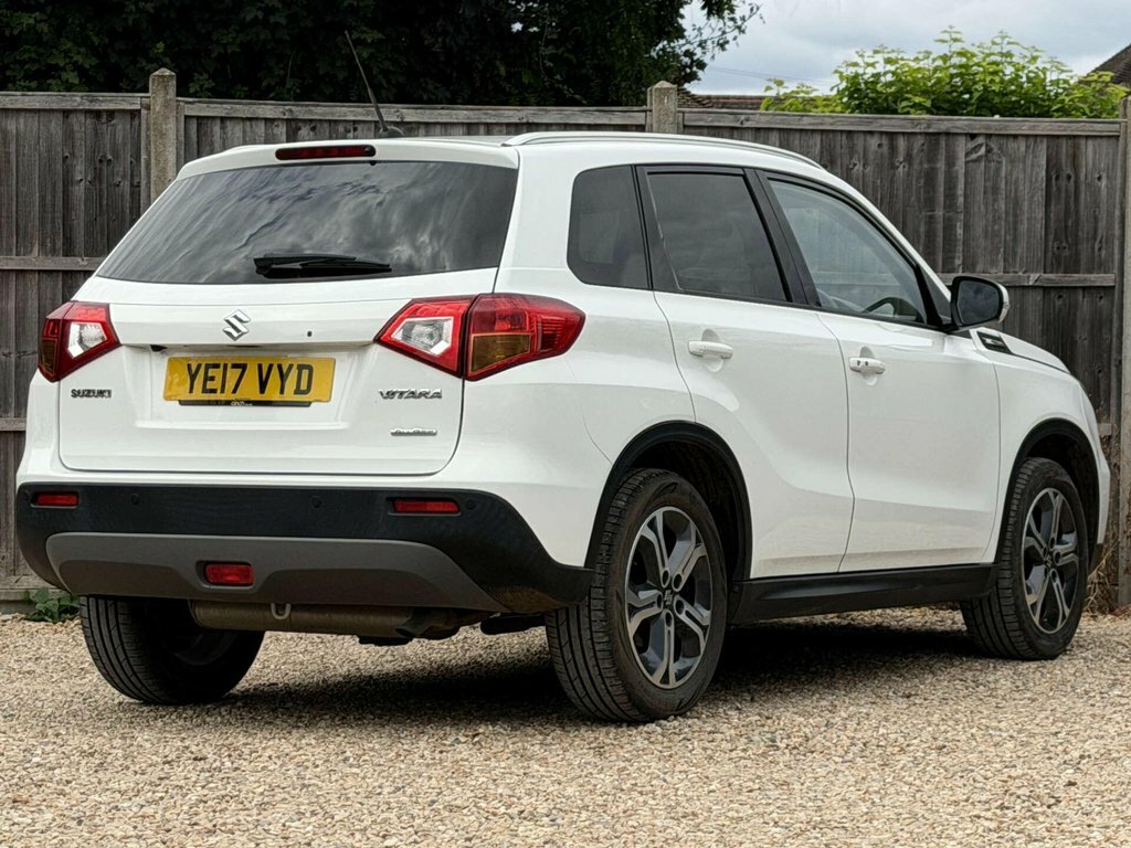Suzuki Vitara 1.6L Sz5 YE17VYD White #3