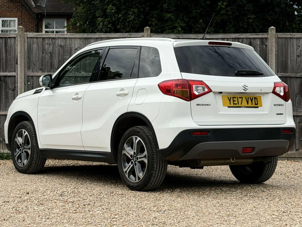 Suzuki Vitara 1.6L Sz5 YE17VYD White #4