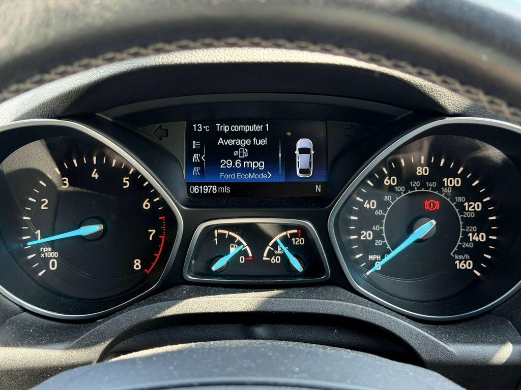 Ford Kuga 1.5 Tdci St-line 2Wd Grey #45