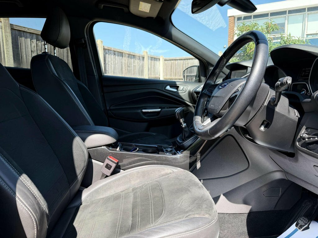 Ford Kuga 1.5 Tdci St-line 2Wd Grey #37