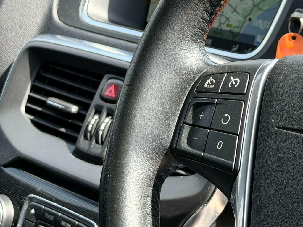 Volvo V40 T3 R-design Silver #40