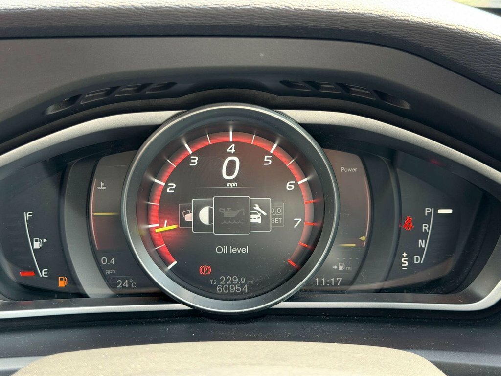 Volvo V40 T3 R-design Silver #56