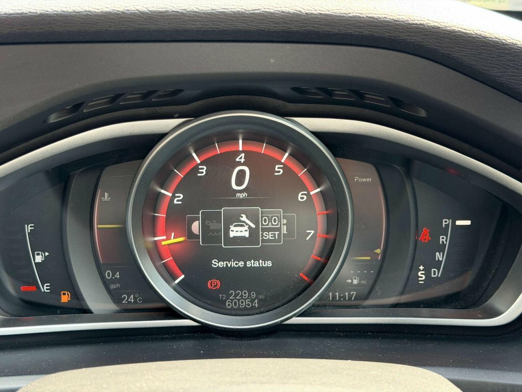 Volvo V40 T3 R-design Silver #57