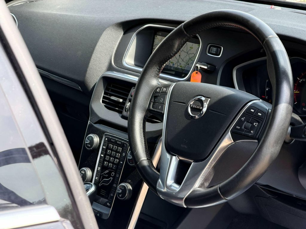 Volvo V40 T3 R-design Silver #38