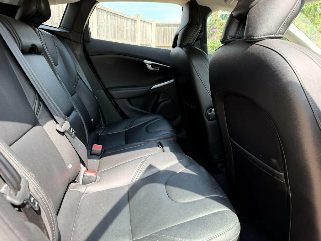 Volvo V40 T3 R-design Silver #35