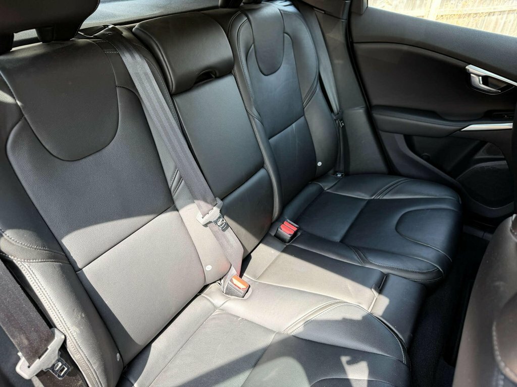 Volvo V40 T3 R-design Silver #9