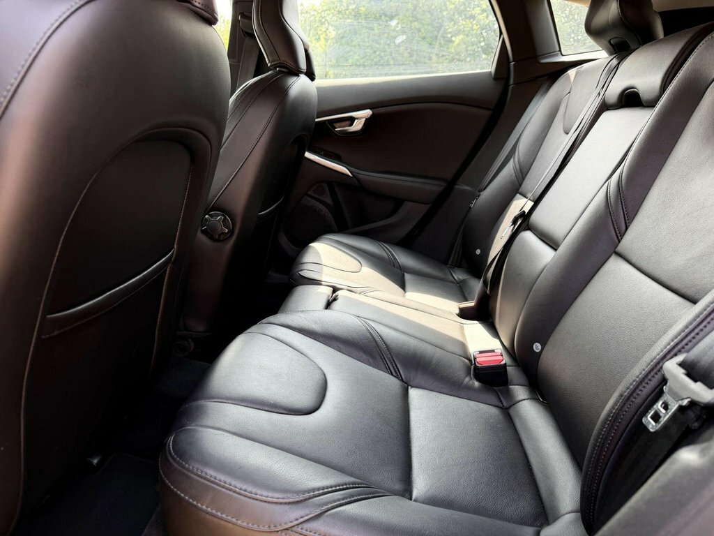Volvo V40 T3 R-design Silver #33