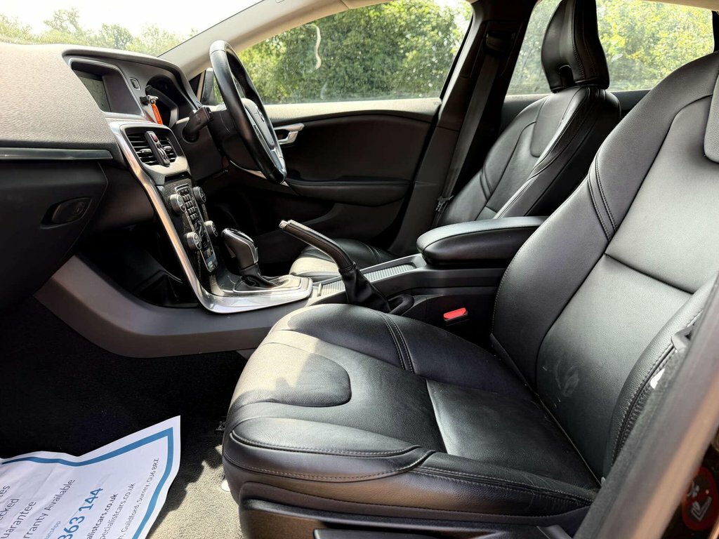 Volvo V40 T3 R-design Silver #31