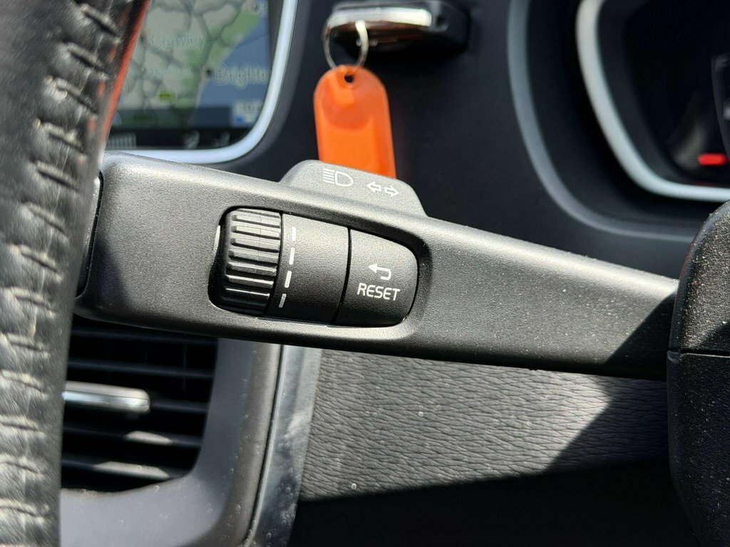 Volvo V40 T3 R-design Silver #41