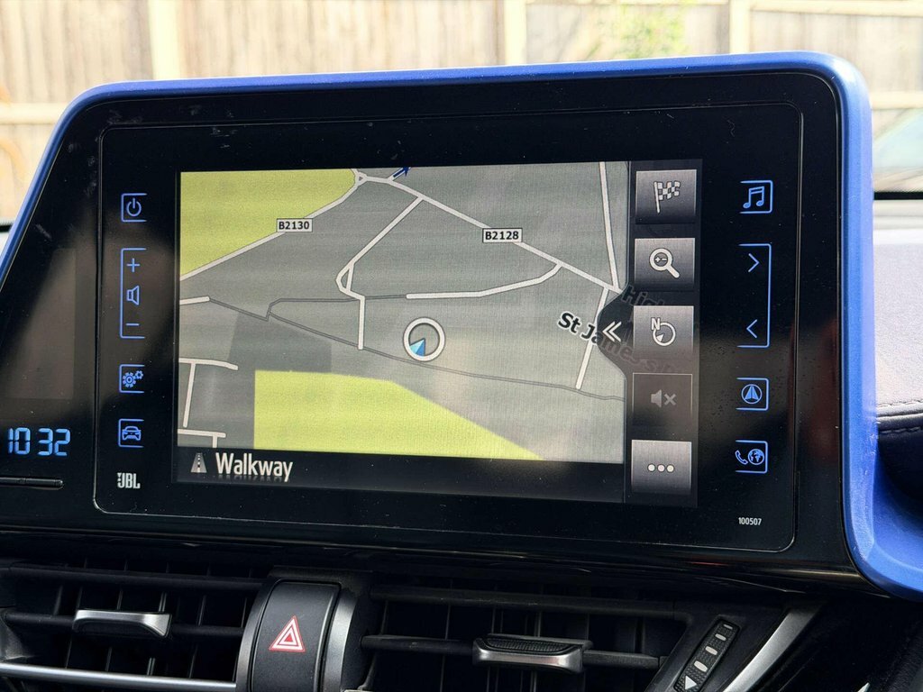Toyota C-Hr 1.2 Dynamic Awd Silver #50