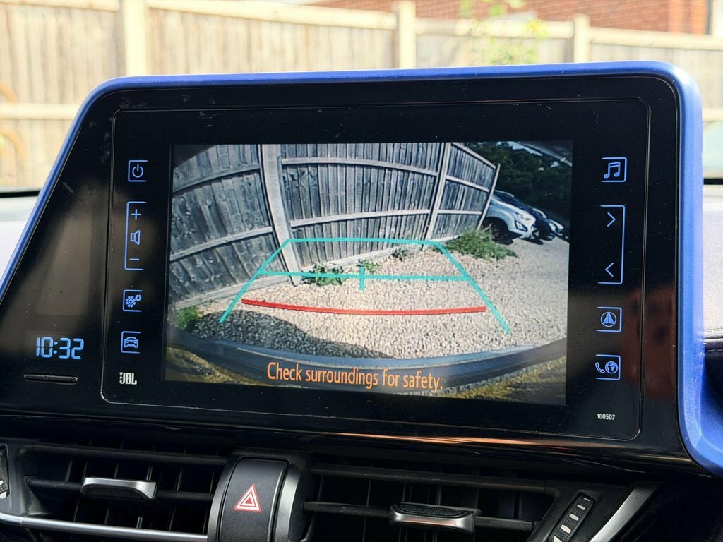 Toyota C-Hr 1.2 Dynamic Awd Silver #52