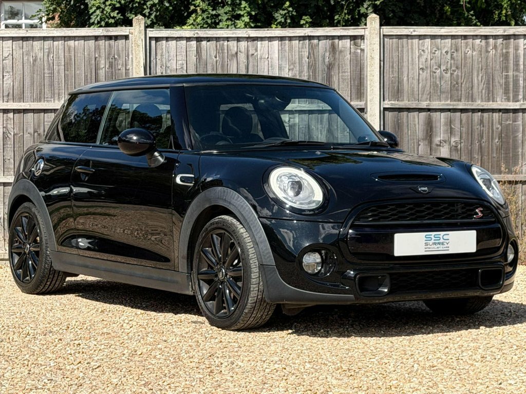 Mini Hatch 2L Cooper S Black