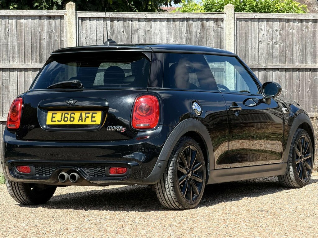 Mini Hatch 2L Cooper S Black #3