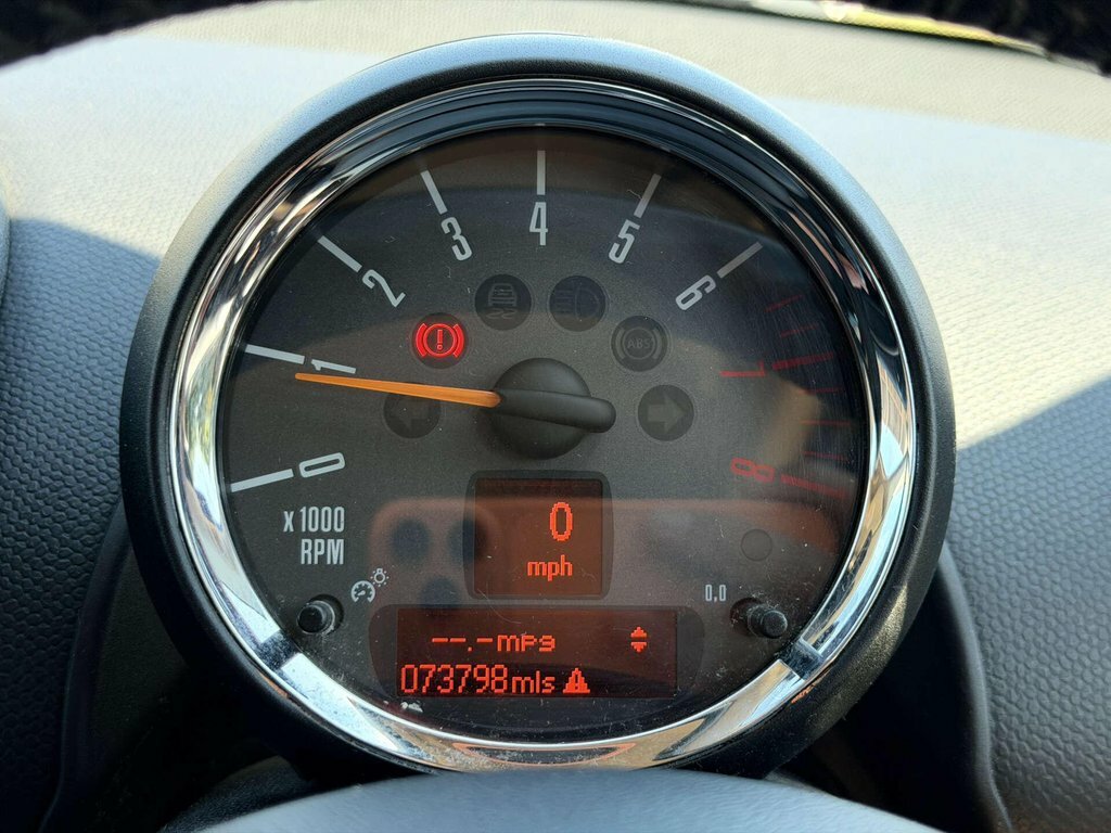 Mini Countryman 1.6L One 98 Bhp White #61