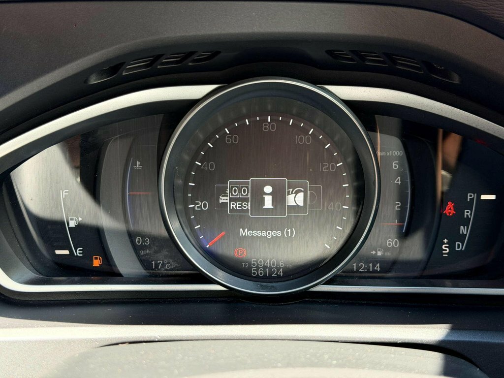 Volvo V40 2.0 D2 R-design Pro Euro 6 Ss Grey #63