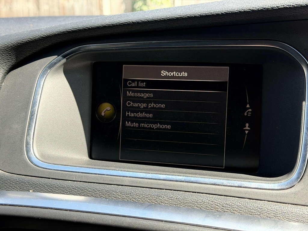 Volvo V40 2.0 D2 R-design Pro Euro 6 Ss Grey #57